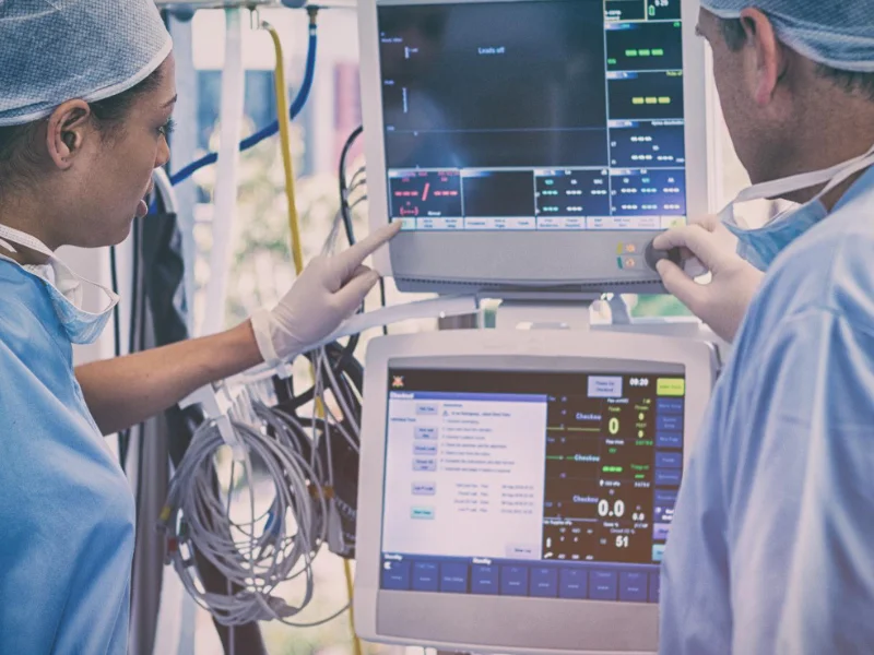 Mantenimiento correctivo en electromedicina